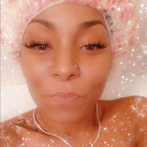 Meet your Posher, Faye